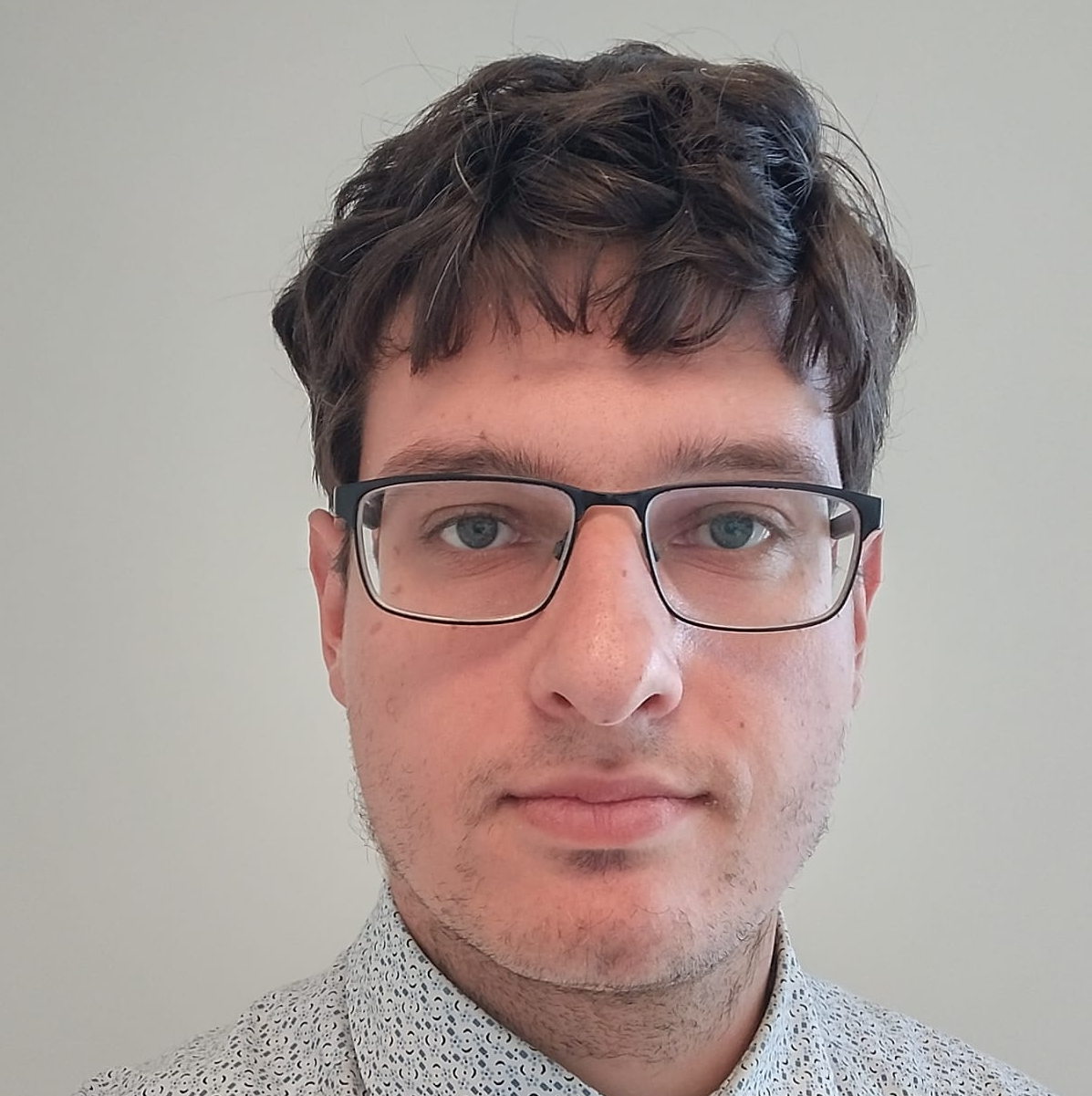 Dr. Joris De Roeck